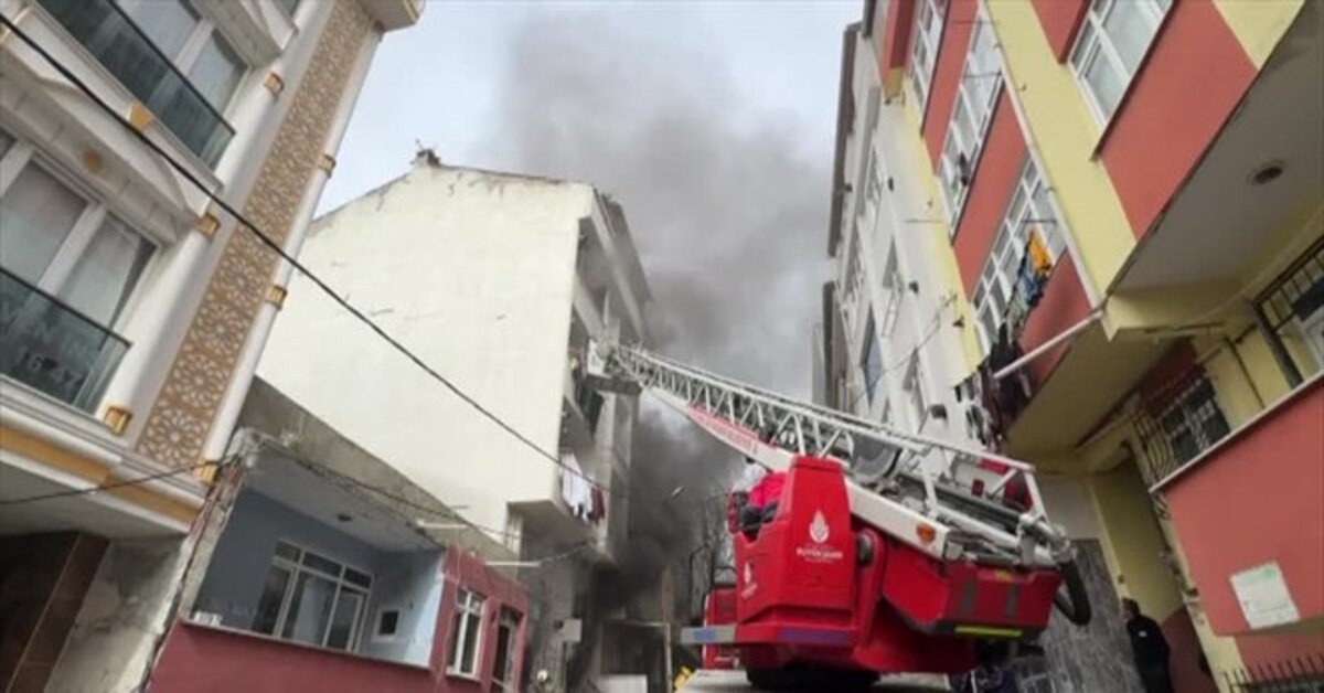 Esenyurt ta meydana gelen yangın paniğe yol açtı Vatandaşlar binada