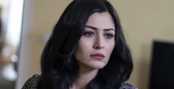 Deniz Çakır'dan Hülya Avşar'ın programında olay sözler: ''Öpüşmenin olmadığı ekranlarda''