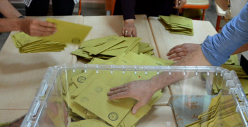 İBB seçimlerinde son durum nedir? İstanbul’da seçmen davranışlarını etkileyen faktörler neler?