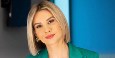 Esra Erol'u çıldırtan anlar: Su şişesini fırlattı! Kadın görevli yaralandı