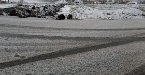 Ardahan'da Etkili Olan Dolu Kenti Beyaza Bürüdü