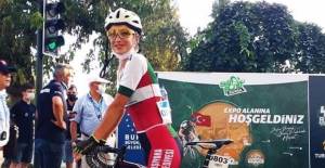 Bisikletçi Zeynep Aslan Trafik Kazasına Kurban Gitti