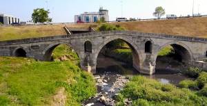 Mimar Sinan’ın Yaptığı Köprüye Büyük Saygısızlık!