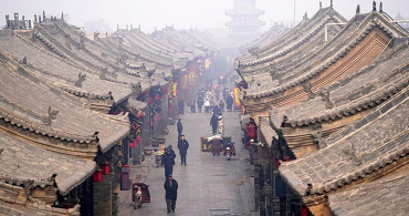 Çin'de Dizi Seti Gibi Görünen Bu Antik Kent Hayranlık Yaratıyor!