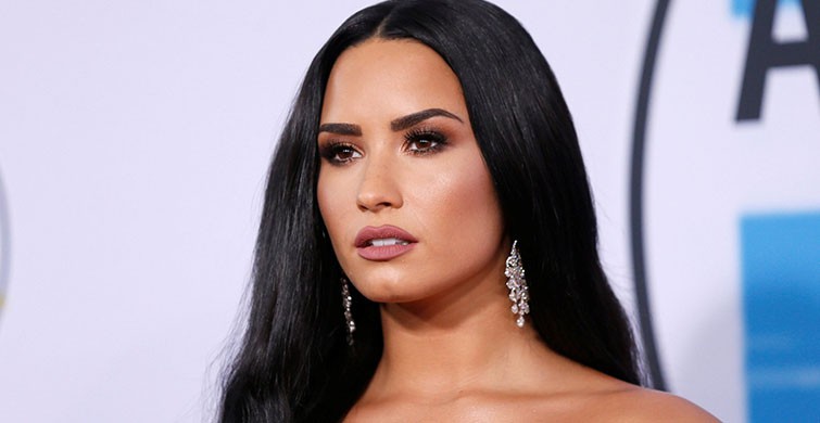 Demi Lovato'nun Makyajsız Hali