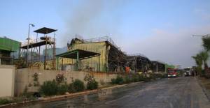 Adana'daki Fabrika Yangınında Soğutma Çalışmaları Sürüyor