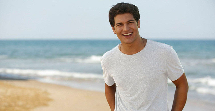 Çağatay Ulusoy Yeni Filmi İçin Londra'ya Gitti