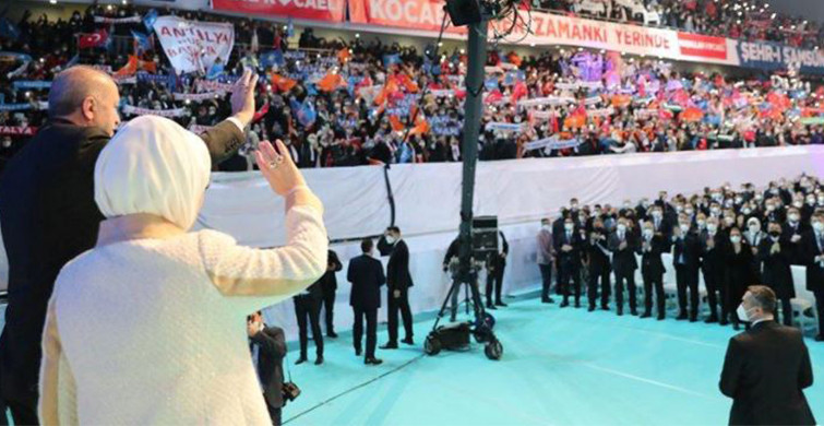 AK Parti Kongresi’nde Emine Erdoğan’ın Sinirlendiği Anlar