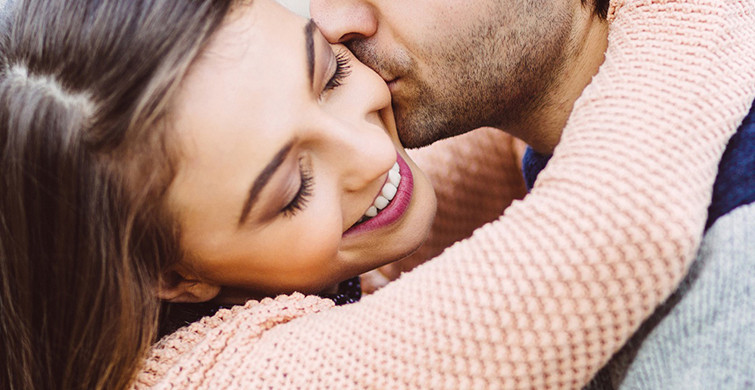 Birinin Size Aşık Olmasının 5 Psikolojik Nedeni