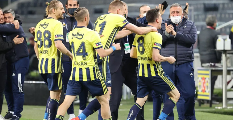 Başakşehir, Mert Hakan Yandaş'ı Transfer Etmek İstiyor!