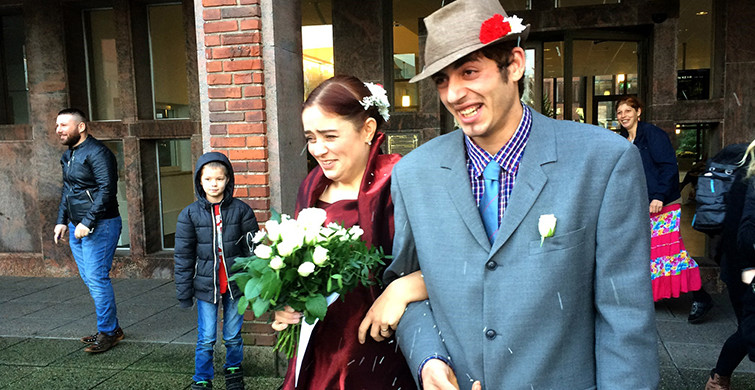İsveç Medyasının Merakla Beklediği Düğün Gerçekleşti!