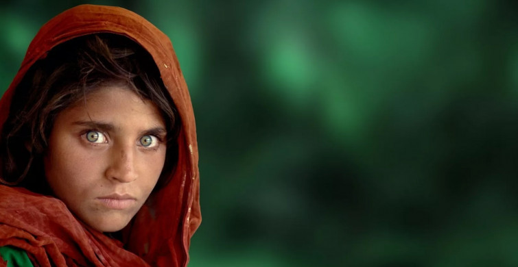 Bir Fotoğrafla Hafızalara Kazınan Afgan Kızı Şarbat Gula Ülkesinden Kaçarak İtalya’ya Yerleşti