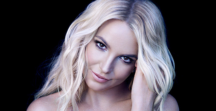 Britney Spears, Sam Asghari ile Verdiği Pozla Beğeni Topladı