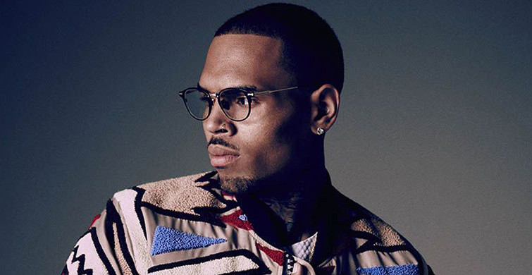 Chris Brown Kişisel Eşyalarını Satışa Çıkardı