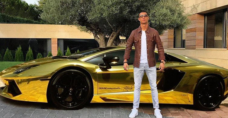 Cristiano Ronaldo'nun Otomobil Koleksiyonu