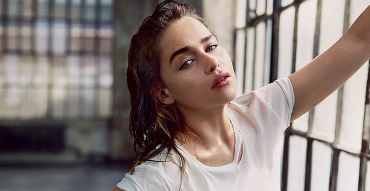 Emilia Clarke Hayranlarıyla Fotoğraf Çektirmeme Kararı Aldı