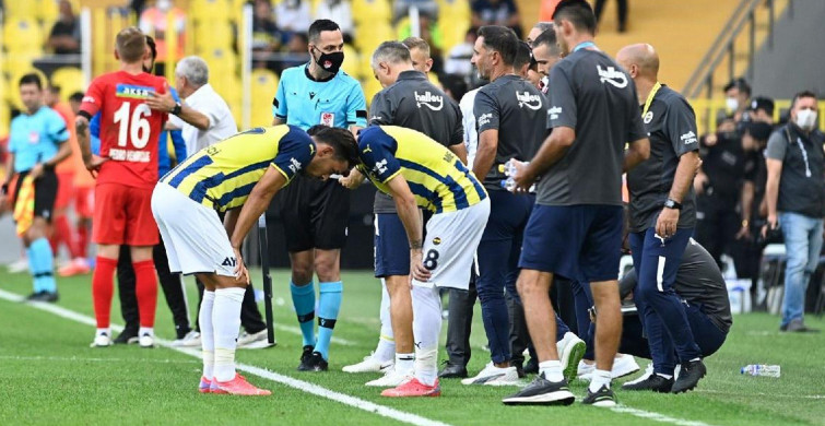 Fenerbahçe'de İrfan Can Kahvecinin Sakatlığı Nedeniyle 1 Ay Sahalardan Uzak Kalacağı Öğrenildi!