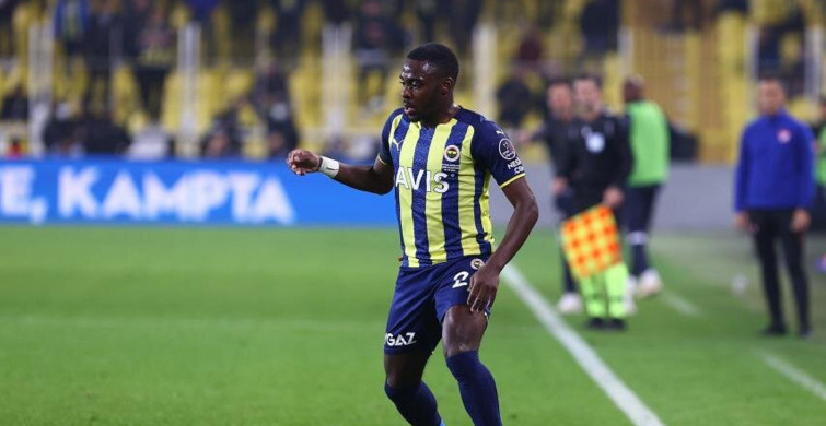 Fenerbahçeli Bright Osayi-Samuel, Emre Belözoğlu'nun transferinde kendisini nasıl ikna ettiğini açıkladı