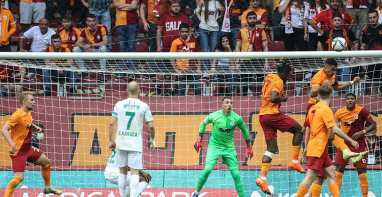 Galatasaraylı Fernando Muslera, Alanyaspor Maçının Ardından Serkan Kırıntılı'nın Üzerine Yürüdü!