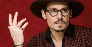 Johnny Depp Bulvar Basınının Telefonunu Hacklediğini İddia Etti