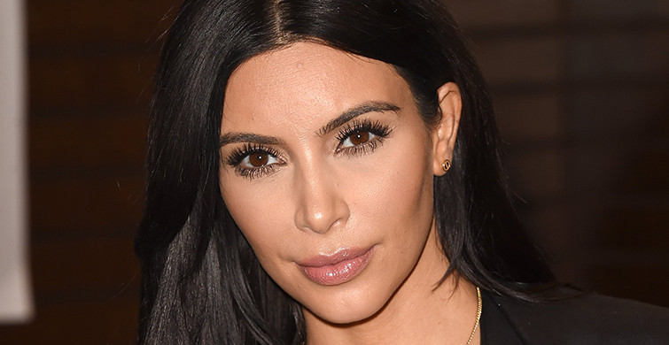 Kim Kardashian'ın Altıncı Parmağı sosyal Medyayı Salladı