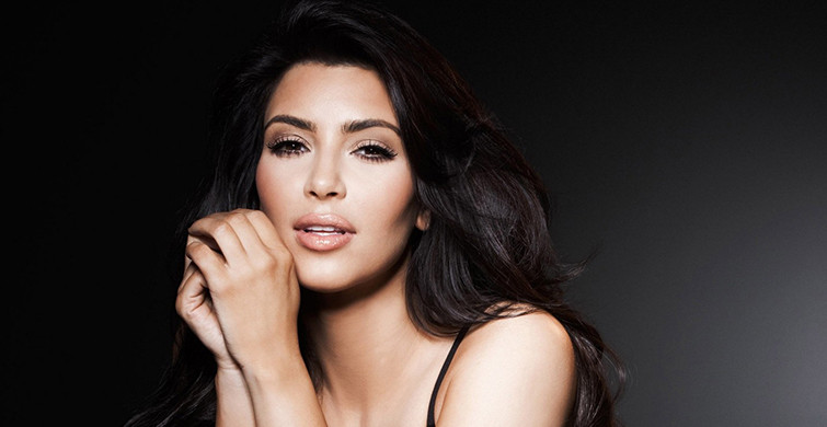 Kim Kardashian'dan Olay Yaratan Derin Dekolte