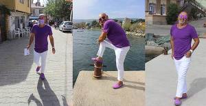 Bursa'da 52 Yaşındaki Youtuber Muhtar Renkli Tarzıyla Dikkat Çekiyor