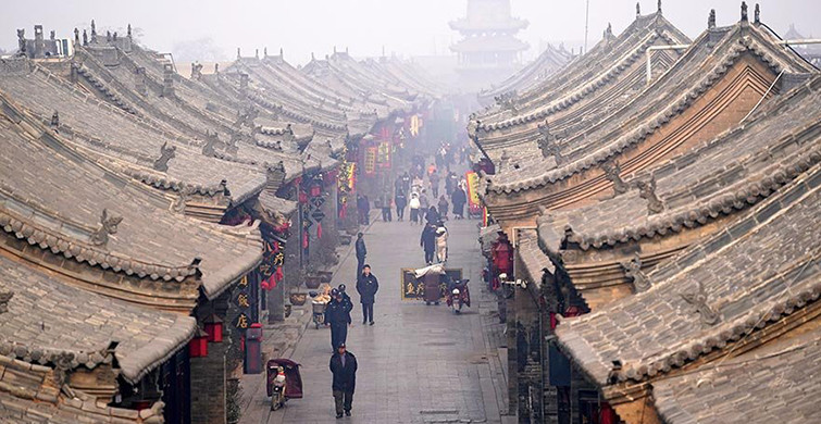 Çin'de Dizi Seti Gibi Görünen Bu Antik Kent Hayranlık Yaratıyor!