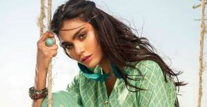 Ünlü Model Zara Abidi'nin Pakistan'da Düşen Uçakta Olduğu Ortaya Çıktı