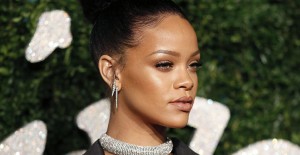 Rihanna’dan Donald Trump’a İğneleyici Sözler