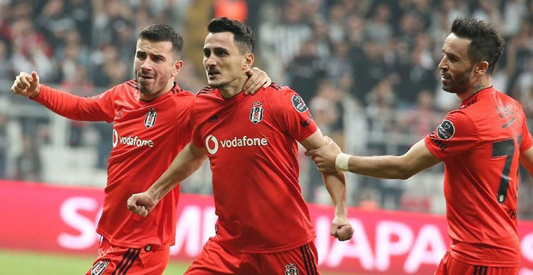 Mustafa Pektemek Beşiktaş'a Veda Ediyor