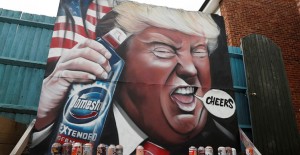 Trump'ın Dezenfektan Enjektesi Tavsiyesine Grafitili Tepki