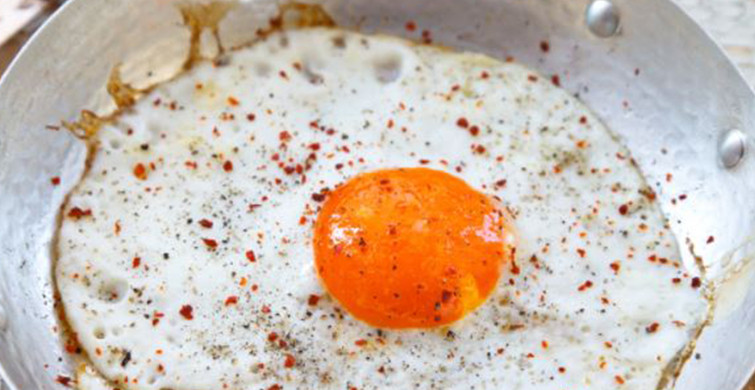 Tavada Yumurta Pişirirken Asla Yapmamanız Gereken Hatalar!