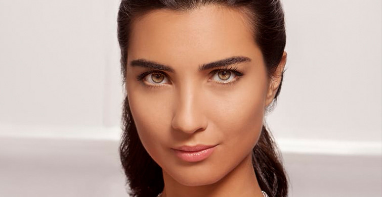 Tuba Büyüküstün Yeni İmajıyla Olay Yarattı