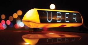 Uber'e Erişim Engeli Kaldırıldı, Faaliyete Geri Dönüyor