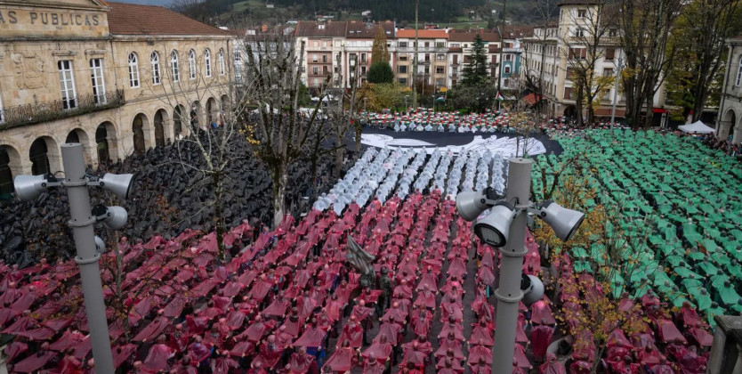 İspanya'dan Filistin'e insan mozaikli destek