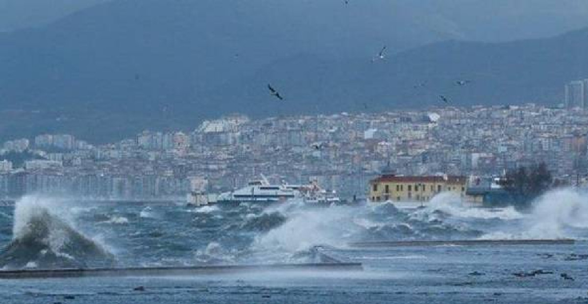 İzmir'de vapur seferleri iptal mi edildi?