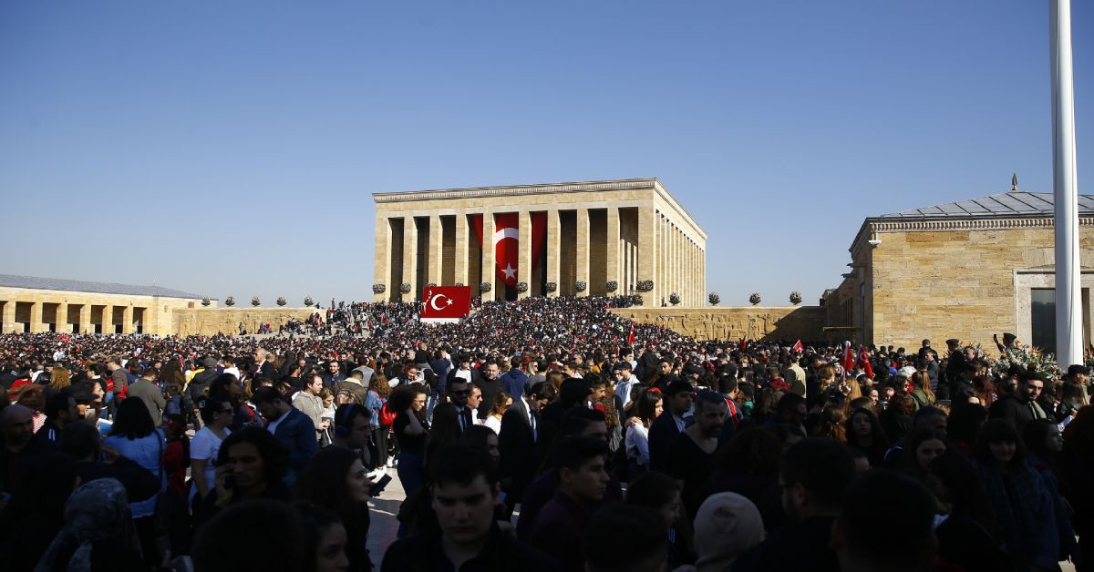 23 Nisan’da ziyaretçi akınına uğrayacak: Anıtkabir bugün kaçta açılıyor, kaçta kapanıyor?