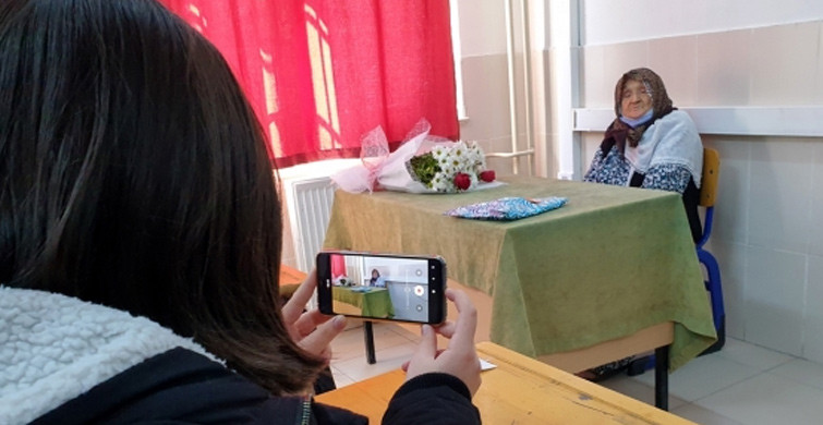 Osmaniye'de 93 Yaşındaki Kadın Hayatını Lise Öğrencilerine Anlattı3543543