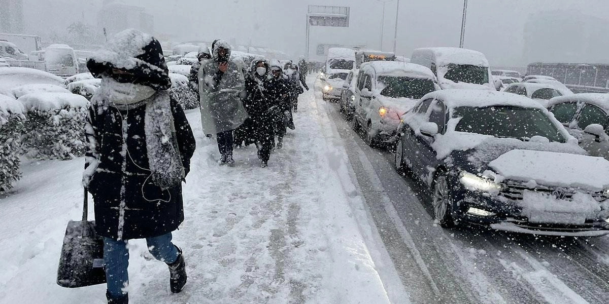 İstanbul'da kar etkisini sürdürüyor