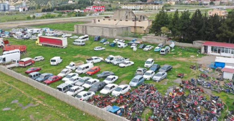 Gaziantep'te Bir Otopark Araba Mezarlığına Döndü5145
