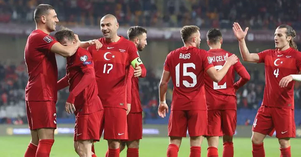 A Milli Takım'ın maçı öncesi Ahmet Çakar'dan çarpıcı yorumlar geldi.