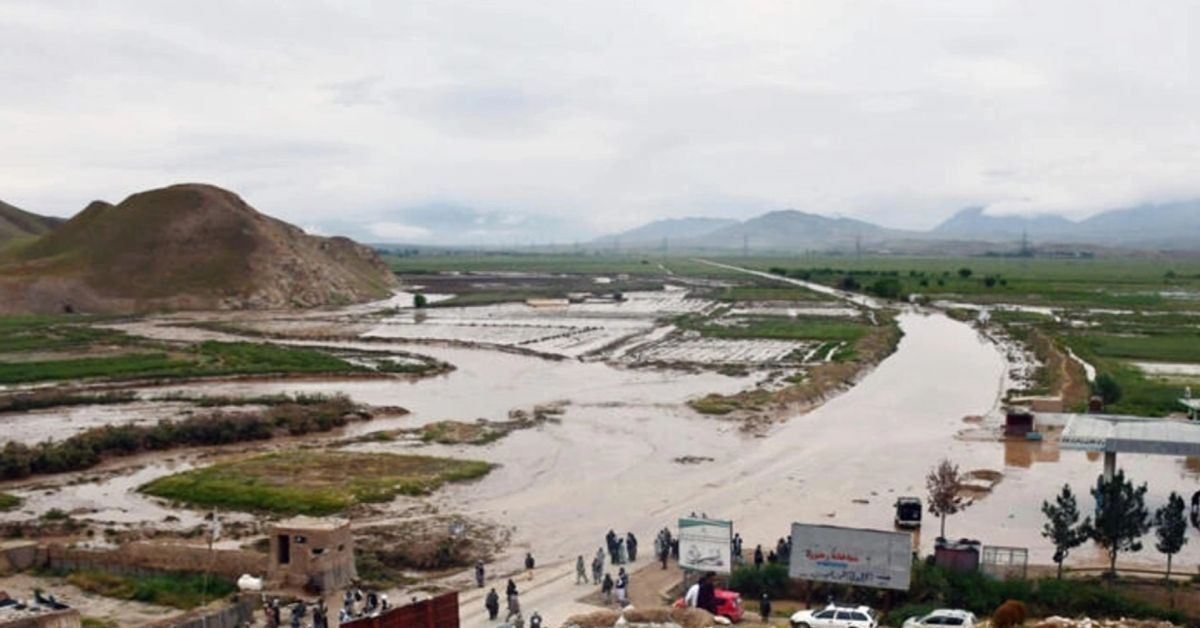 Afganistan’da sel felaketi: 300 kişi yaşamını yitirdi