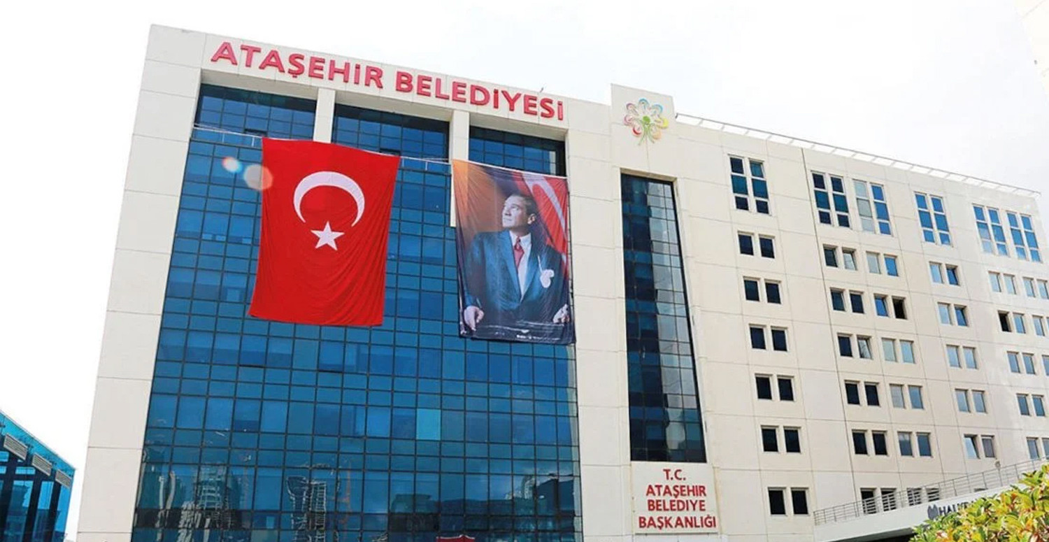 Alaşehir Belediyesi'ne operasyon