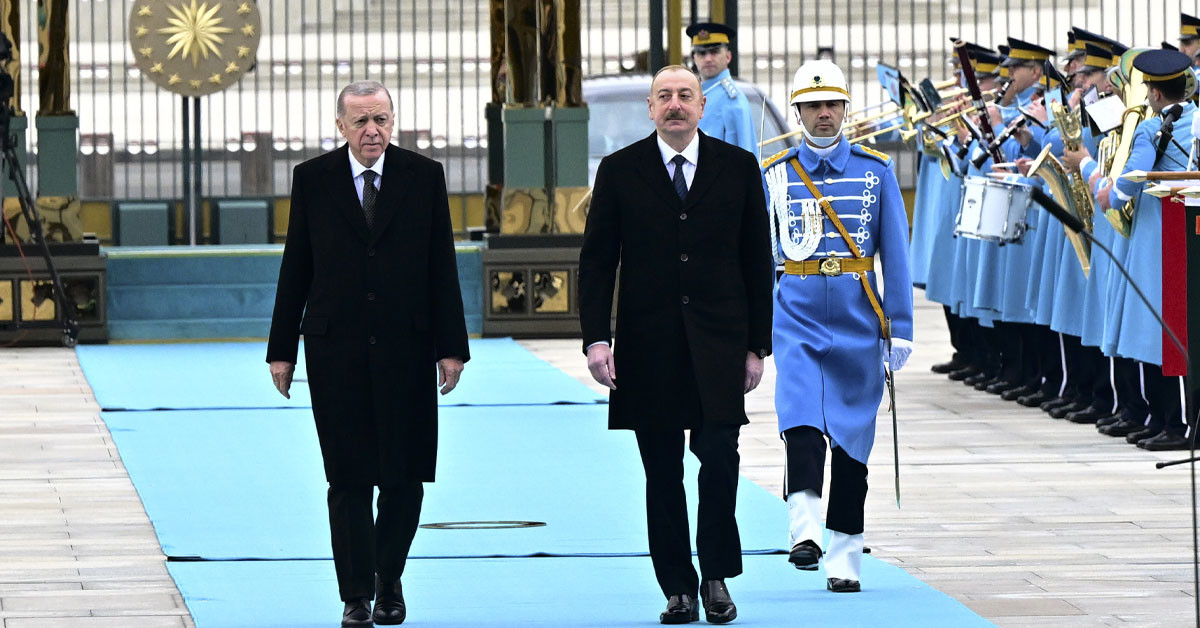 Aliyev Resmi törenle karşılandı