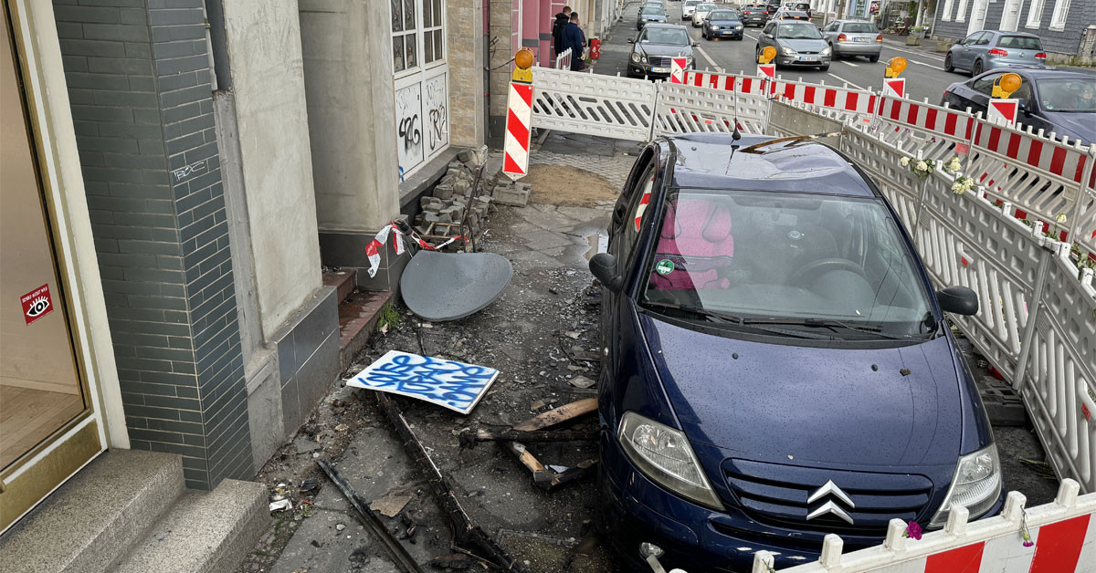 Almanya’nın Solingen kentinde 25 Mart’ta Türk kökenli Bulgaristan vatandaşı 2’si bebek olmak üzere 4 kişinin hayatını kaybettiği yangınla ilgili, yeni bir gelişme yaşandı. Kundakçı olduğu iddia edilen Alman vatandaşı Daniel S'nin tutuklandığı açıklandı.