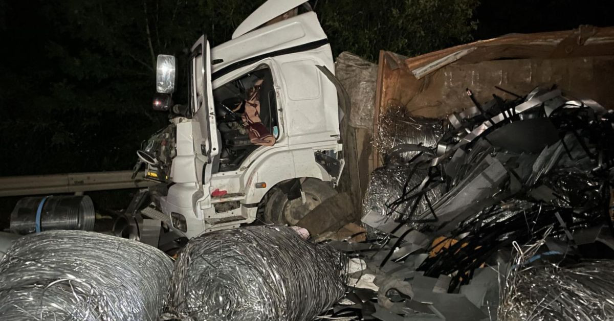 Anadolu Otoyolu’nda dehşet kaza: TIR demir yığınına döndü! Acı haberler üst üste geldi