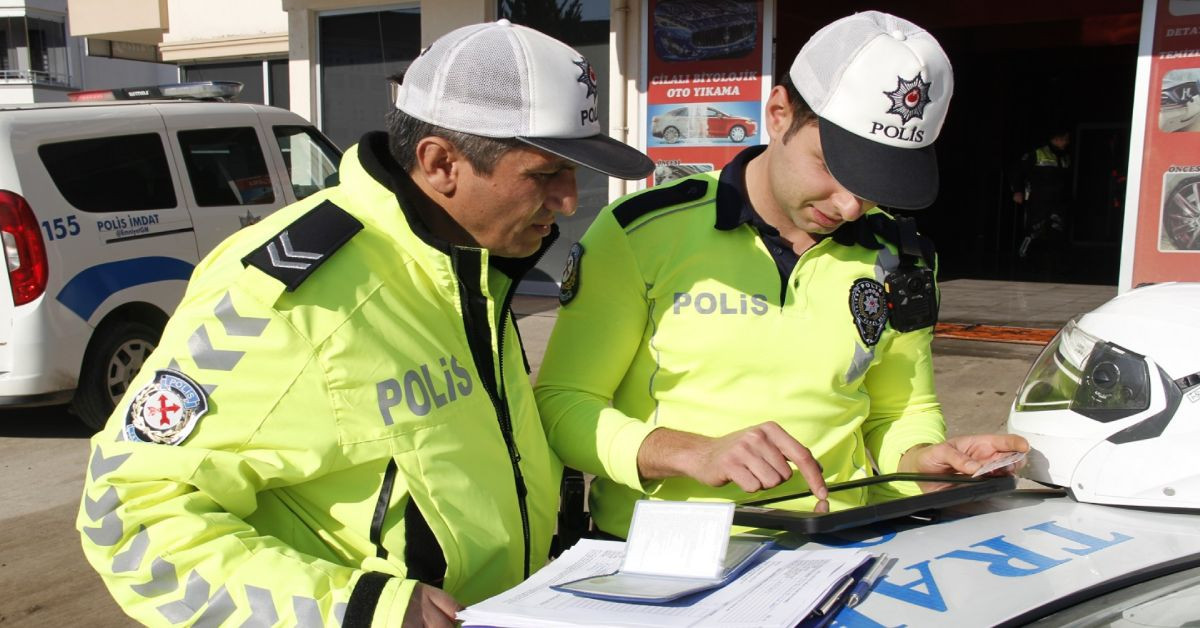 Bayram denetimleri hızla sürüyor: 1 haftada 467 bin araca işlem yapıldı