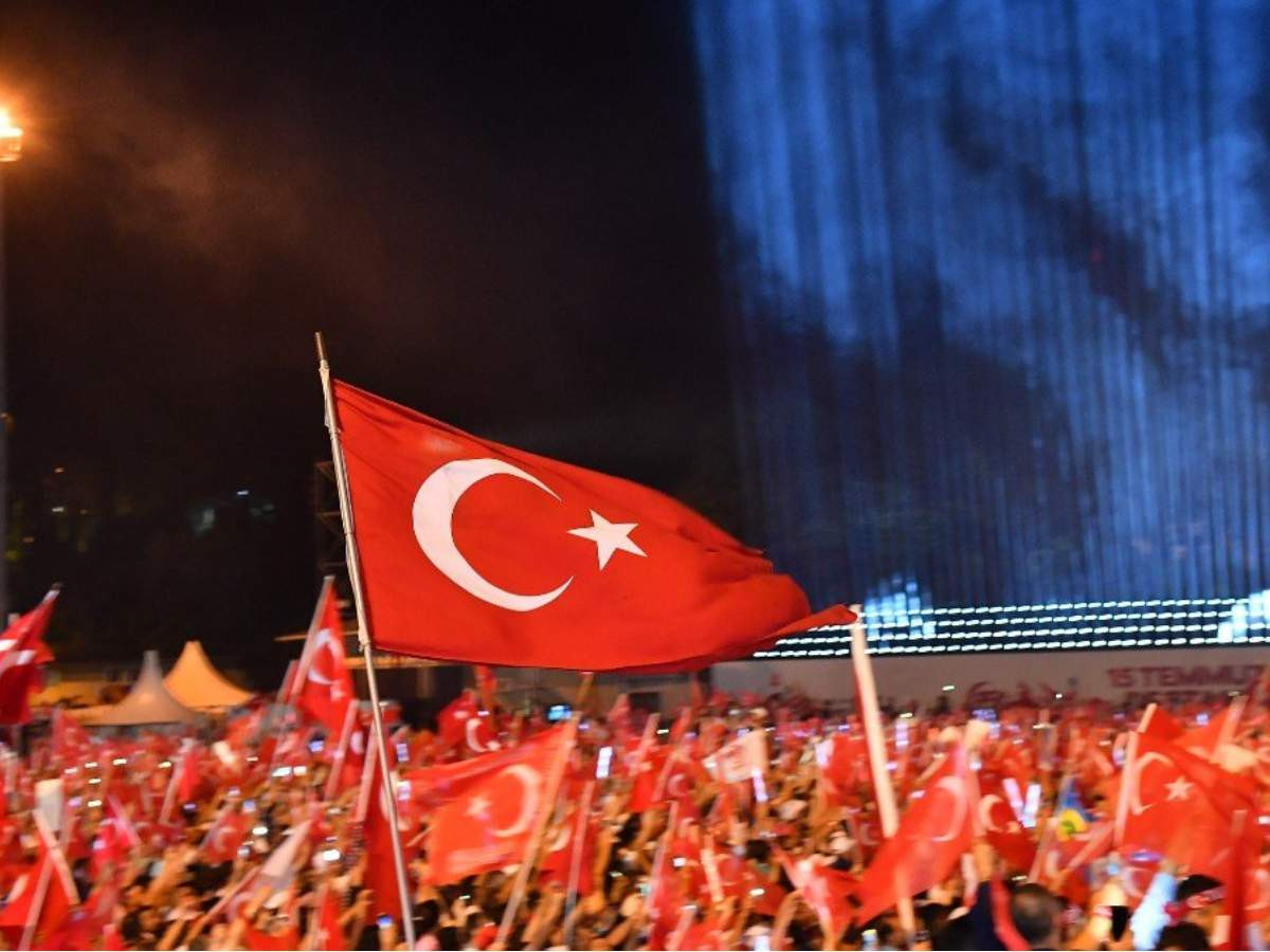 bugün resmi tatil mi