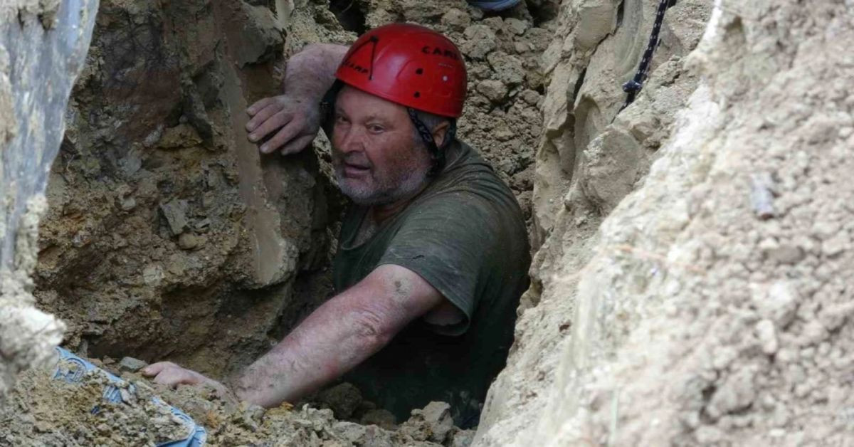 Çanakkale’de toprak kayması: 2 işçi hayatını kaybetti, 1 işçi yaralandı